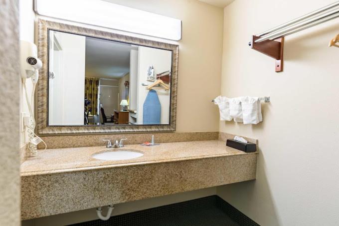 Eco-Inn Suites Baytown Extérieur photo
